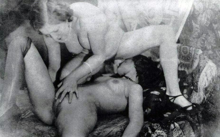 Foto porno con ragazze bisex - Image 6