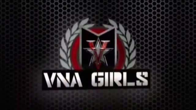 Tiziana, moglie troia da Cagliari trombata a pecorina in intimo sexy