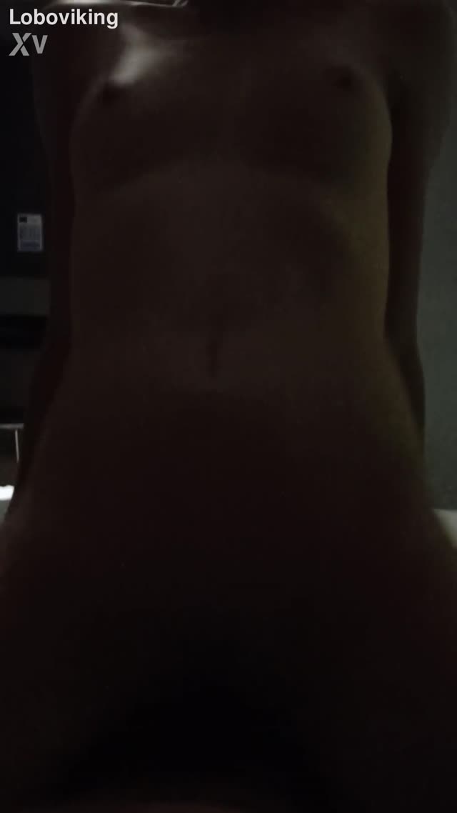 mogli vendute dai mariti a maschi dotati