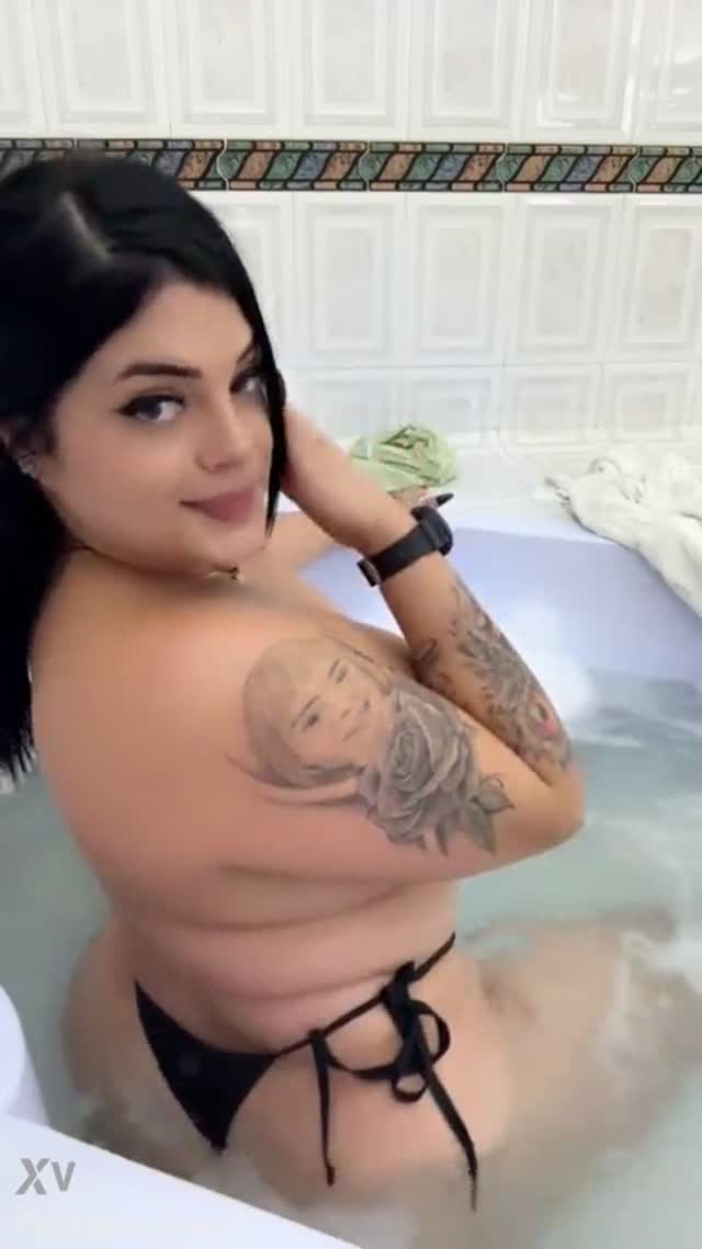Mignotte da Budapest - seconda parte ripresa dal video porno completo