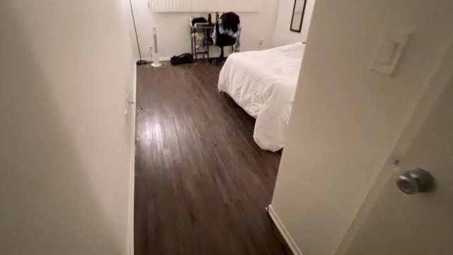 madre violenta il figlio porco