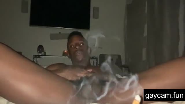 Stallone nero per ragazzo gay inesperto