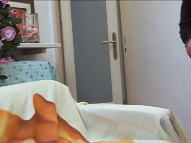 Valentina, casalinga troia da Como inculata a pecorina